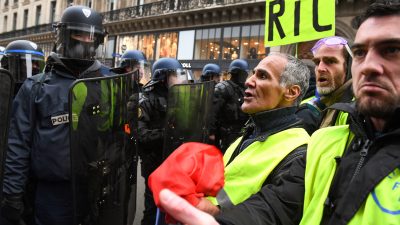 Frankreich am Samstag: 66.000 „Gelbwesten“ fordern Referendum und Macrons Rücktritt