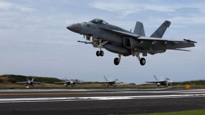 US-Militärflugzeuge vor japanischer Küste kollidiert – sechs Vermisste