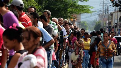 „Menschliche Katastrophe“ im sozialistischen Venezuela – ein einst reiches Land verfällt in Rezession, Armut und Gewalt