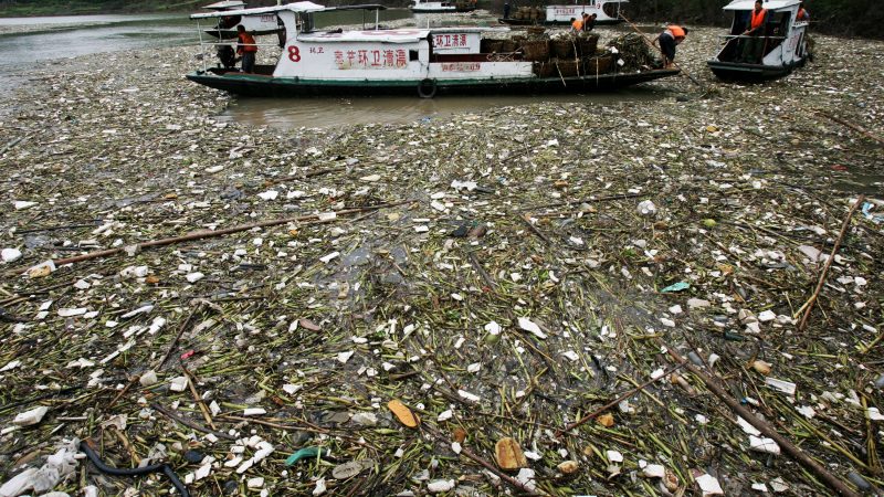 Studie: Durch Chinas Jangtse-Fluss gelangt am meisten Plastik ins Meer