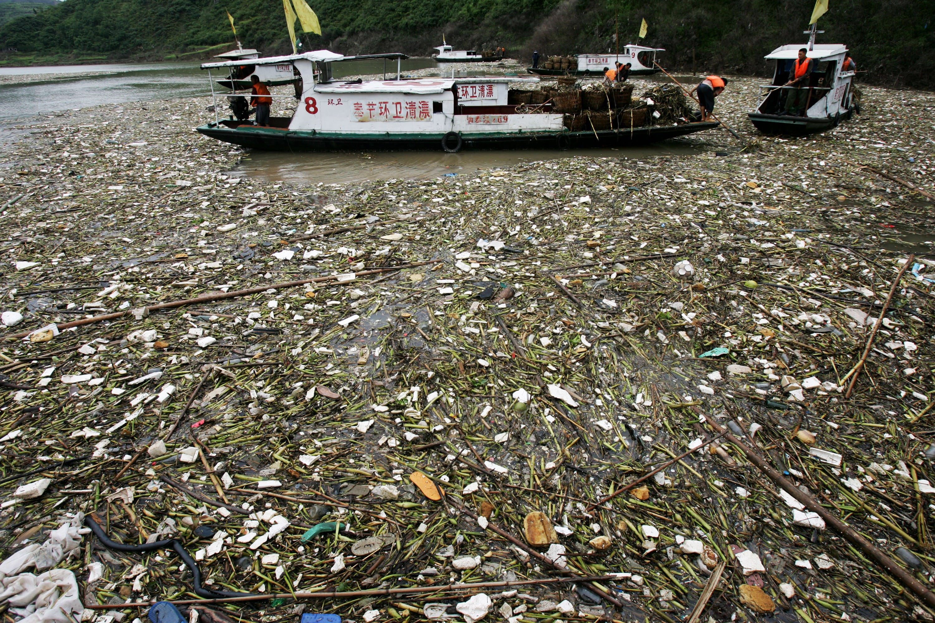 Studie Durch Chinas JangtseFluss gelangt am meisten Plastik ins Meer