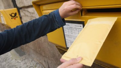 Postchef rechnet mit baldiger Portoerhöhung