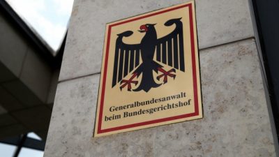 Anklage: Deutsche IS-Frau hielt sich kleines Mädchen (5) als Sklavin und ließ es in der Hitze angekettet verdursten