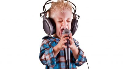 „Schnapp sie dir, solange sie noch jung sind!” – Welche Musik erzieht unsere Kinder? (Teil 1)