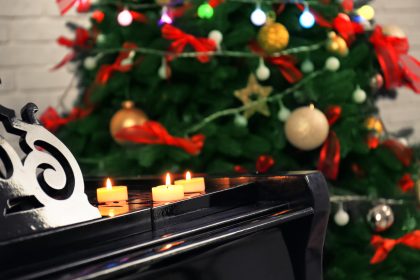 Musik am Abend: Weihnachtslieder am Klavier