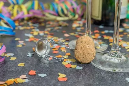 Salziges und Wasser gegen den Silvesterkater