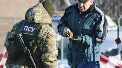 Ukraine verweigert 100 Russen die Einreise