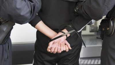 Bundespolizist soll Verdächtigen bei Festnahme geschlagen und getreten haben – Staatsanwaltschaft ermittelt