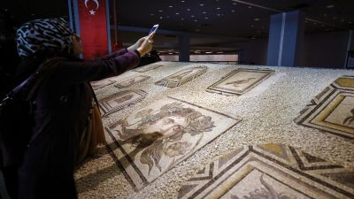 Antike Mosaikteile wieder in alter Heimat zu sehen