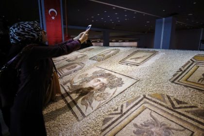 Antike Mosaikteile wieder in alter Heimat zu sehen