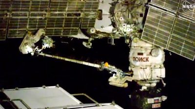 Kosmonauten überprüfen mysteriöses Loch bei ISS-Außeneinsatz