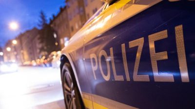 Mannheim: Polizei löst Demonstration von Autofahrern gegen Corona-Auflagen auf