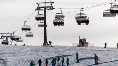 Erster Skispaß in den Mittelgebirgen – Glatteisgefahr für Autofahrer