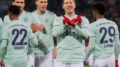 Nächster Bayern-Sieg – Erfolge für Düsseldorf und Stuttgart