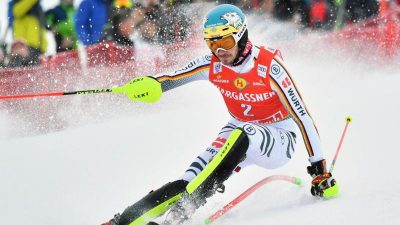 Neureuther verspielt Spitzenplatz beim Slalom-Comeback