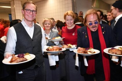 Frank Zander lädt ein: Gänsebraten für 3.000 Obdachlose