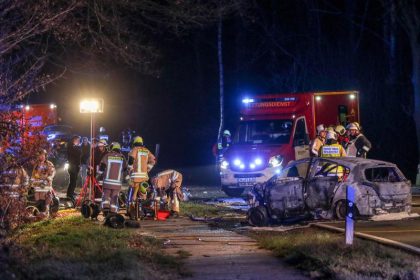 Tragödie vor Weihnachten: Vier Tote bei Frontalzusammenstoß