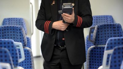 Gewalt an Zugbegleiter – Deutsche Bahn plant nun Bodycams