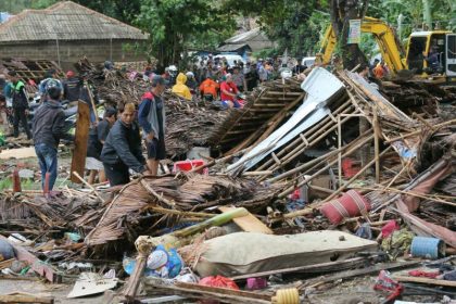 Schon mehr als 280 Tote nach Tsunami in Indonesien