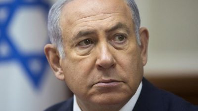 Israels Ministerpräsident erwartet eine Klage wegen Vorteilsnahme und Korruption in drei Punkten