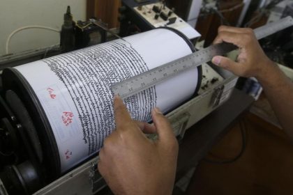 Tsunami-Warnung nach Erdbeben der Stärke 7,7 in der Karibik