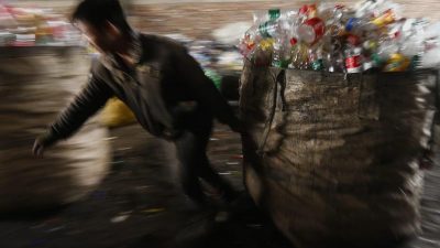 Müllexporte nach China um 95 Prozent eingebrochen