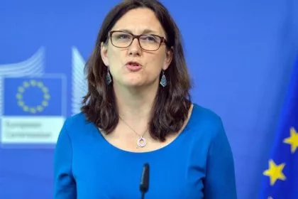 EU-Kommission legt Plan für "begrenztes" Handelsabkommen mit Trump vor