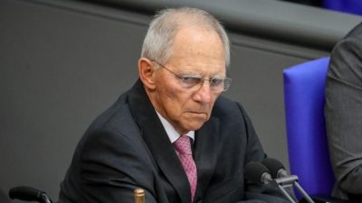 Schäuble widerspricht Roth und Kubicki: Auseinandersetzung mit AfD nicht dramatisieren