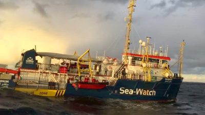 Sea-Watch-Schiff ruft nach 14 Tagen auf See mit 32 Migranten noch immer um Hilfe + Video