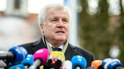 Seehofer über Merkel: „Sie ist in dieser Regierung die Beste“
