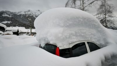 In bayerischen Katastrophengebieten droht weiterer Schnee