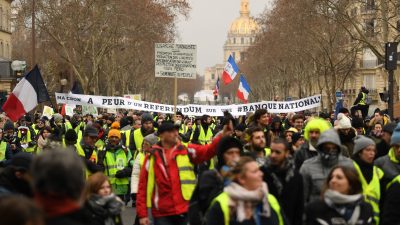 „Gelbwesten“: Sollte Macron weiter auf seiner Position beharren, „wird das Volk die Macht wieder übernehmen“