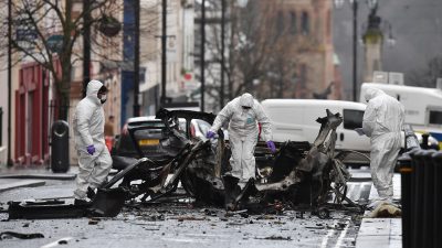 Vier Festnahmen nach Autobombenanschlag in Nordirland: Verdacht gegen „Neue IRA“