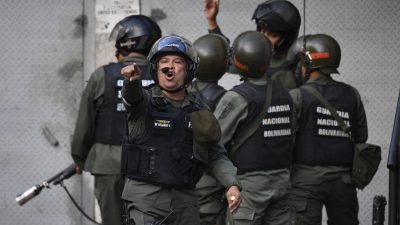 Aufruf zum Widerstand gegen Venezuelas Machthaber Maduro – 27 Soldaten festgenommen