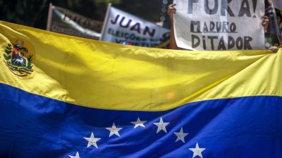 Machtkampf in Venezuela voll entbrannt – EU fordert: „Glaubwürdige Wahlen in Übereinstimmung mit der Verfassung“