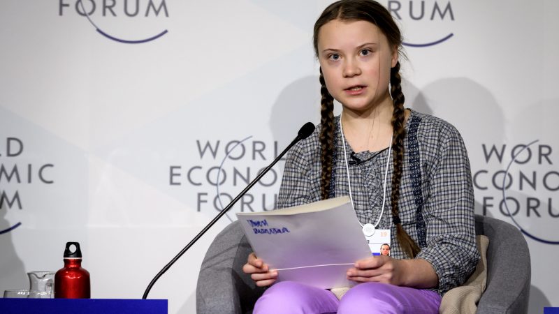 „Kitschige Goldfigur“ und „Spritschleuder“ – Greta Thunberg gibt Goldene Kamera zurück