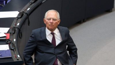 „Scham allein reicht nicht“: Schäuble ruft zu Gegenwehr gegen Antisemitismus und Rassismus auf