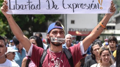 Venezolanische Behörden nehmen weitere ausländische Reporter fest