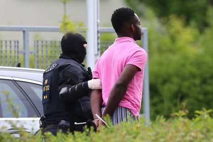 Kretschmer für leichtere Abschiebung von Asylbewerbern