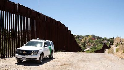 US-Haushaltsstreit: Exekutivbeamte stellen sich hinter Trump – Mauer als Kampfansage an Menschenhändler