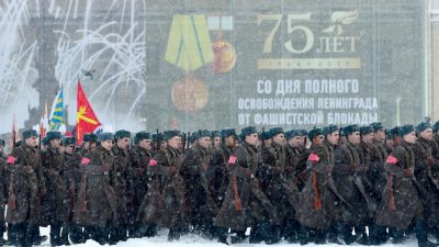 Russland erinnert mit Militärparade an Ende der Belagerung von Leningrad