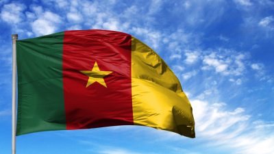Botschaft Kameruns in Berlin besetzt – Polizei im Einsatz