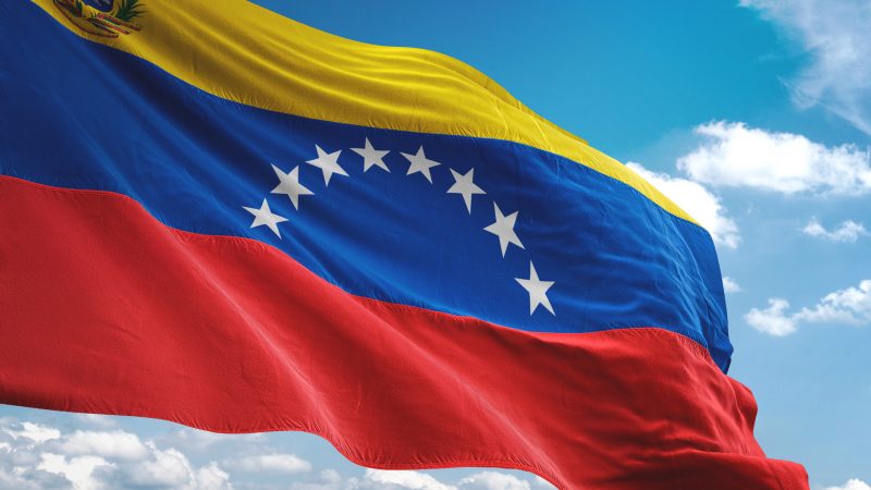 „Es werden immer mehr Menschen ermordet“: Guaidó ruft Deutschland und EU zu Sanktionen gegen Maduro auf