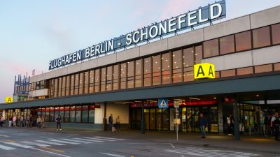 An Berliner Flughäfen Tegel und Schönefeld droht Chaos durch Warnstreik