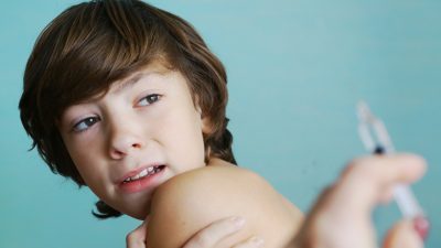 Nach Grippeimpfung: Zehnjähriger erleidet schweren Impfschaden – Familie mit Millionensumme entschädigt