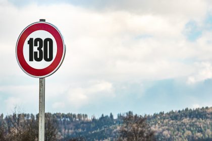 Grüne fordern Tempolimit 130: Bis zu drei Millionen Tonnen CO2 pro Jahr weniger