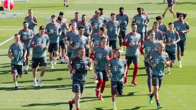 Ribéry trainiert mit Bayern-Mannschaft in Doha