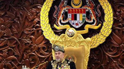 Überraschung in Malaysia: König dankt nach Hochzeit mit „Miss Moskau“ ab