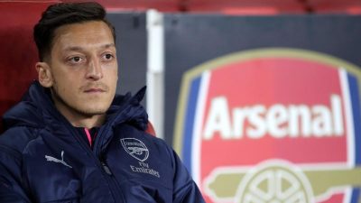 Debatte um Mesut Özil – Trainer Emery vermeidet Bekenntnis