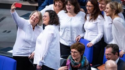Koalitionspolitiker wollen mit Wahlrechtsreform mehr Frauen in Bundestag bringen